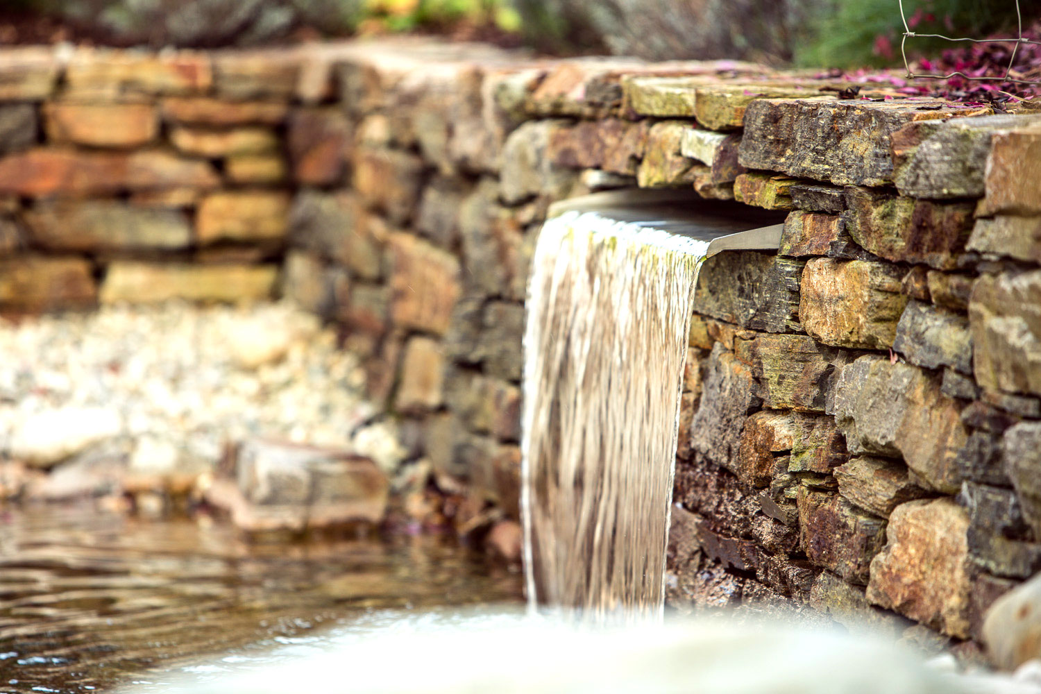 Mauer aus Stainzer Hartgneis